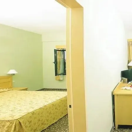 فندق Arinna Titreyengol