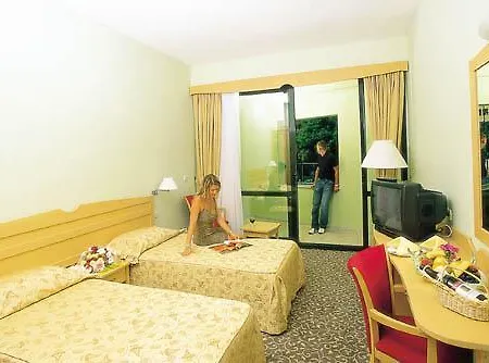 Arinna Отель 3*