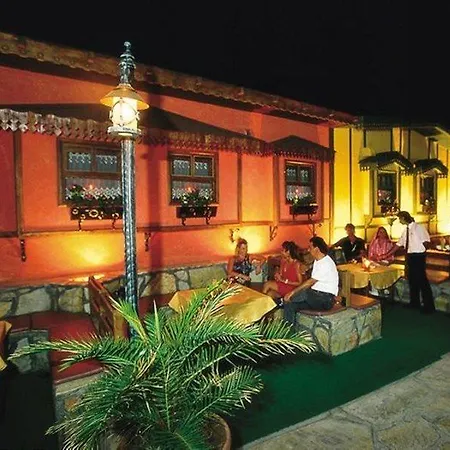 Отель Arinna 3*