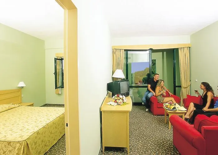 Arinna Hotel 3*